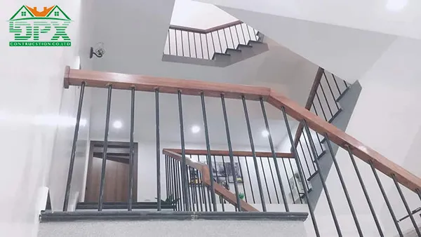 Cầu thang mẫu nhà lệch tầng 5x15m Cầu thang mẫu nhà lệch tầng 5x15m
