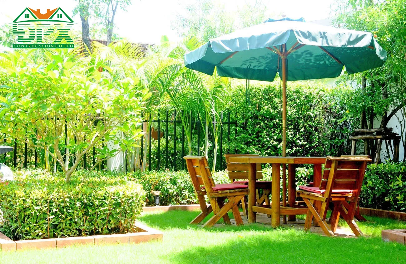 Vọng lâu của bạn có thể cầu kỳ hoặc đơn giản như việc chuẩn bị một chiếc ô che nắng mưa