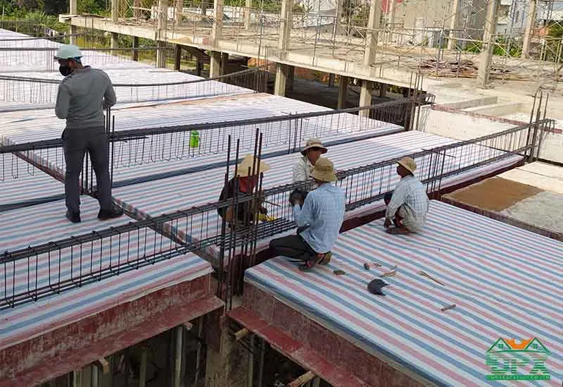 Cách nối buộc thép bằng dây kẽm đơn giản hơn các phương pháp khác