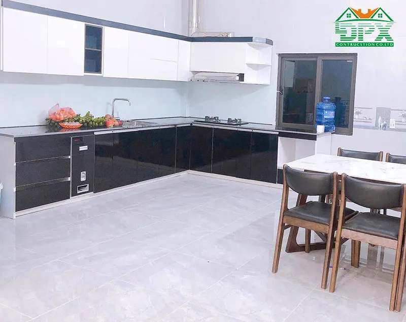 Khu vực bếp kiêm phòng ăn